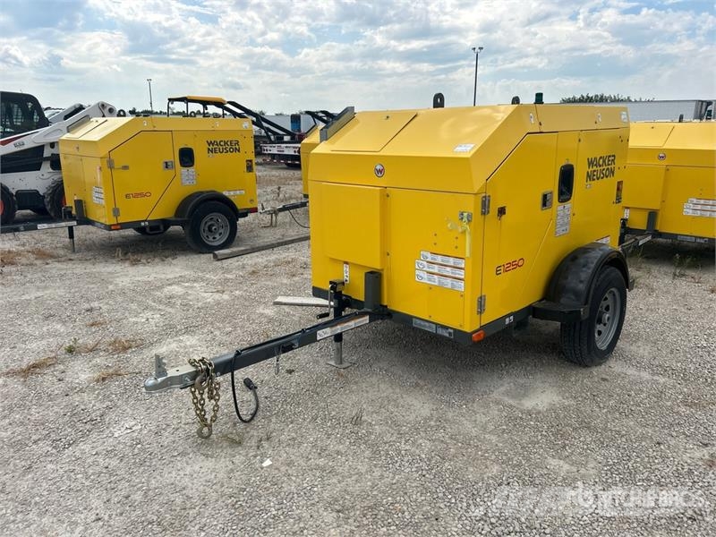 Wacker Neuson E1250 140000 BTU Hydronic Ground Heater 加熱和解凍設備