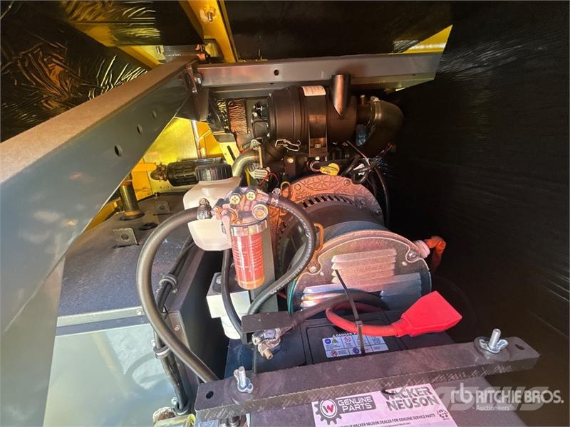 Wacker Neuson E1250 140000 BTU Hydronic Ground Heater Ogrevalna in odtajevalna oprema