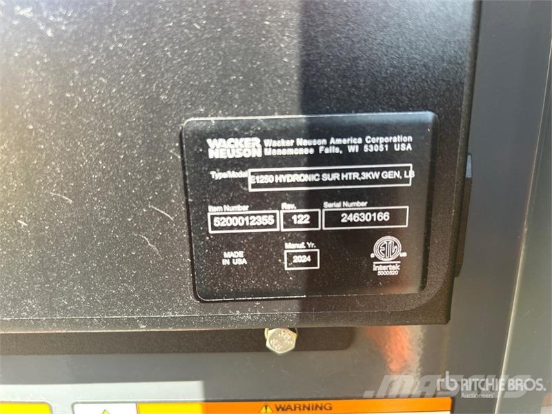 Wacker Neuson E1250 140000 BTU Hydronic Ground Heater Ogrevalna in odtajevalna oprema