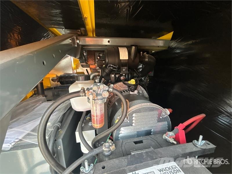 Wacker Neuson E1250 140000 BTU Hydronic Ground Heater 加熱和解凍設備