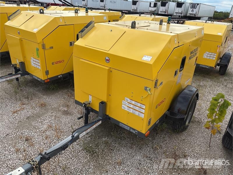Wacker Neuson E1250 140000 BTU Hydronic Ground Heater Uppvärmnings- och tjältiningsutrustning