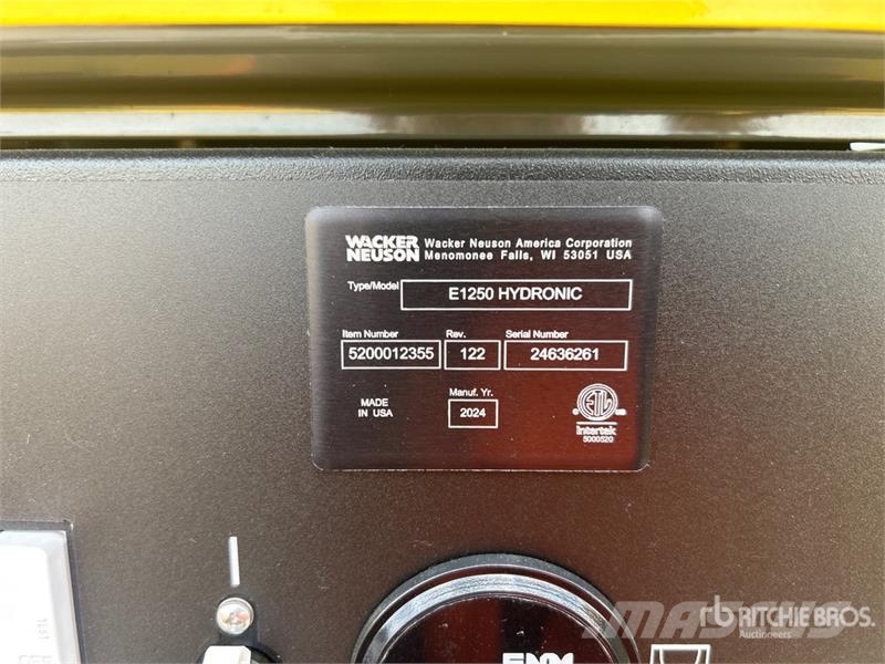 Wacker Neuson E1250 Hydronic 140000 BTU Ground Heater Heating and thawing equipment