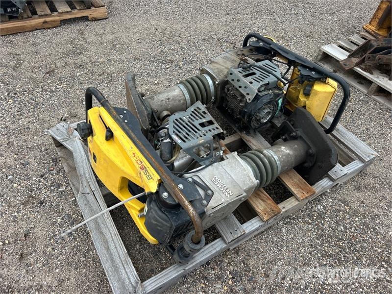 Wacker Neuson of (2) Wacker Neuson Jumping Jack Tamper Трамбовщики
