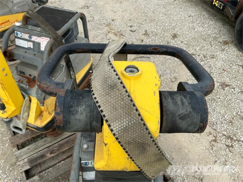Wacker Neuson of (3) Wacker Neuson Reversible DPU5545 and (1) BP دكاكات أفقية