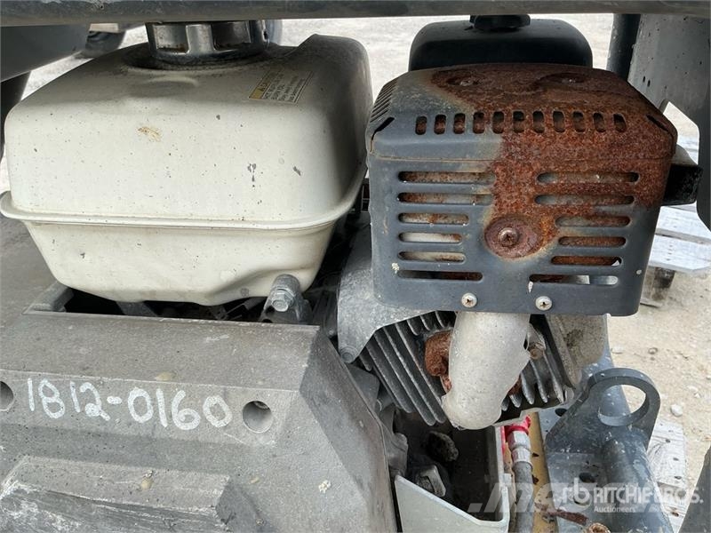 Wacker Neuson of (3) Wacker Neuson Reversible DPU5545 and (1) BP دكاكات أفقية
