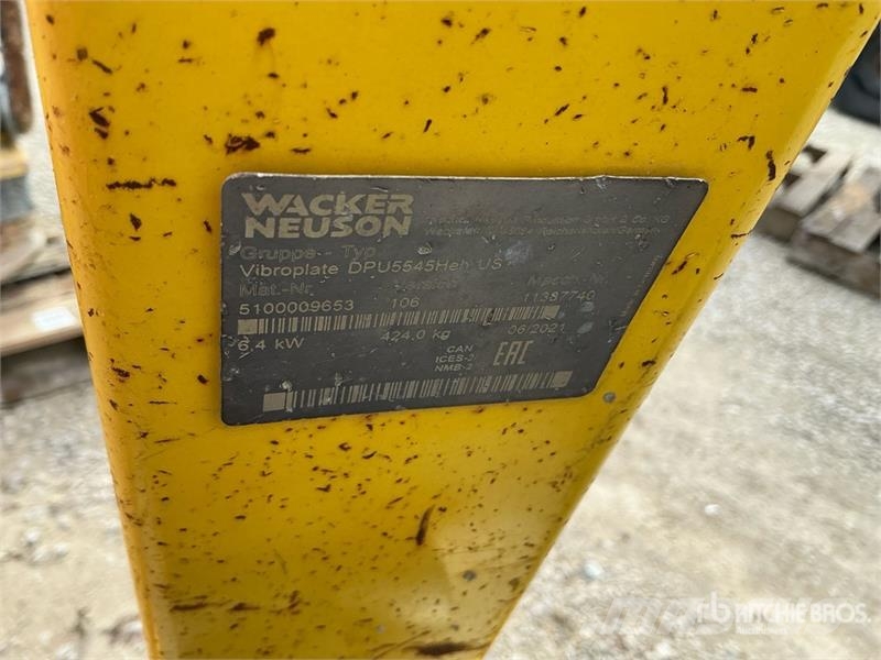 Wacker Neuson of (3) Wacker Neuson Reversible DPU5545 and (1) BP دكاكات أفقية