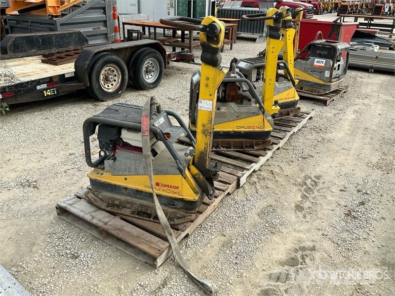 Wacker Neuson of (3) Wacker Neuson Reversible DPU5545 and (1) BP دكاكات أفقية