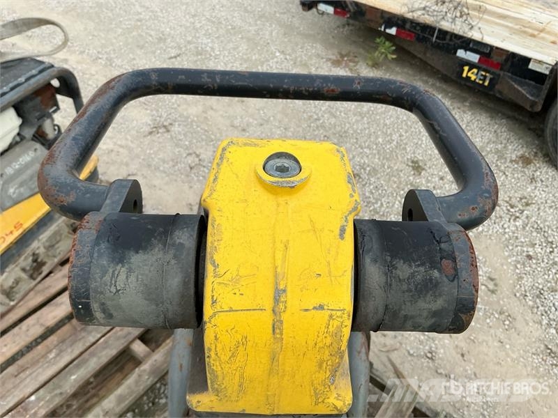 Wacker Neuson of (3) Wacker Neuson Reversible DPU5545 and (1) BP دكاكات أفقية
