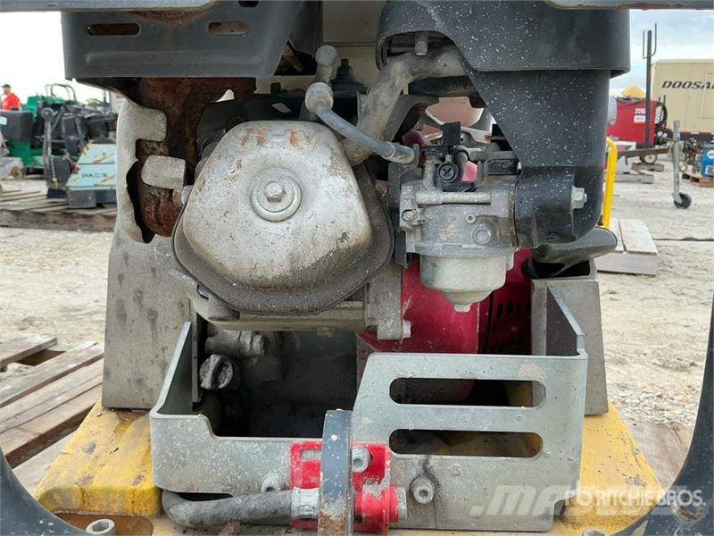 Wacker Neuson of (3) Wacker Neuson Reversible DPU5545 and (1) BP دكاكات أفقية