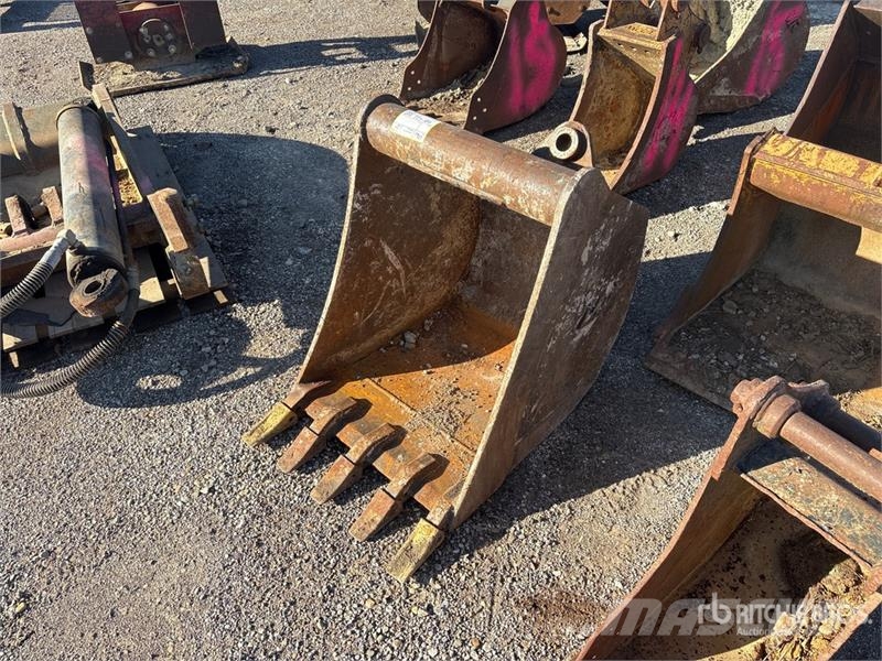 Wain-Roy 23 in Excavator Bucket دلاء