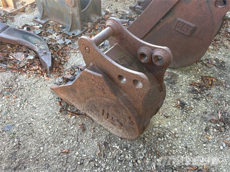 WB 12 in Digging Backhoe Rear Bucket دلاء