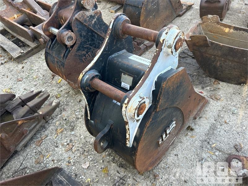 Werk-Brau MNHD18 18 in 0.80 m3 Cleanup Excavator Bucket - Fi Buckets