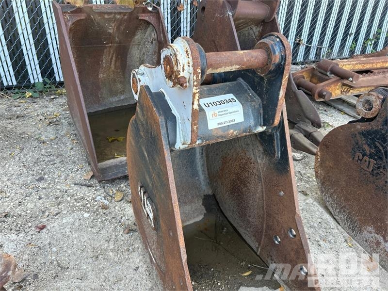 Werk-Brau MNHD18 18 in 0.80 m3 Cleanup Excavator Bucket - Fi Buckets