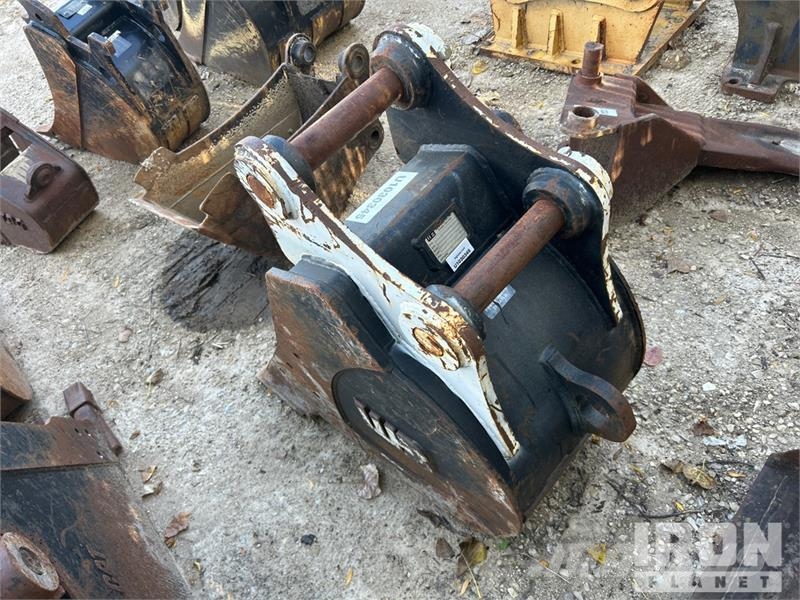 Werk-Brau MNHD18 Bucket 18 in 0.80 m3 Cleanup Excavator Buck Godet
