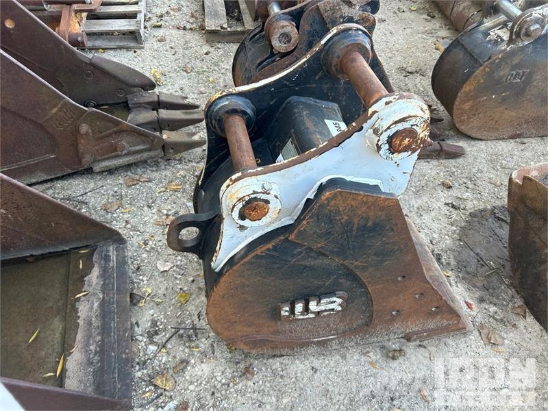 Werk-Brau MNHD18 Bucket 18 in 0.80 m3 Cleanup Excavator Buck Godet