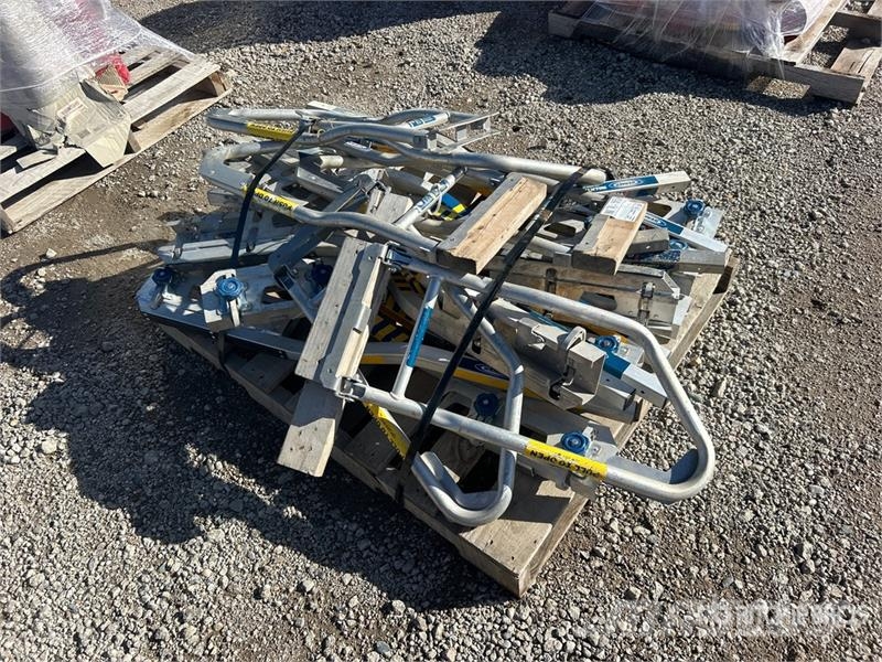 Werner WalkThru Ladder Safety Extensions مكونات أخرى