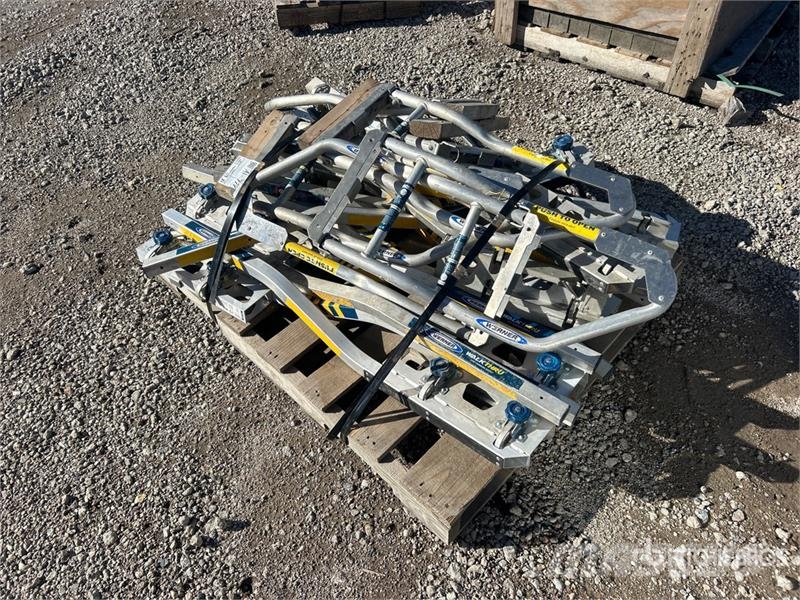Werner WalkThru Ladder Safety Extensions مكونات أخرى
