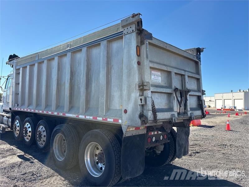 Western Star 4700 6x4 Tri/A Dump Truck Camion benne