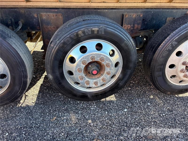 Western Star 4700 6x4 Tri/A Dump Truck Camion benne