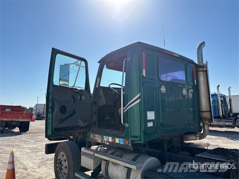 Western Star 4900 Series 6x4 T/A Day Cab Truck Tractor Tegljači