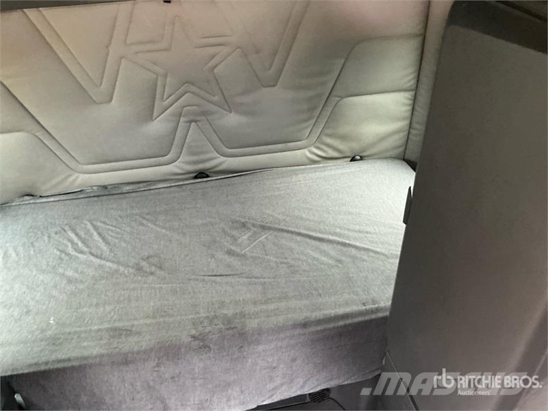 Western Star 4900X 6x4 T/A Sleeper Truck Tractor Autotractoare