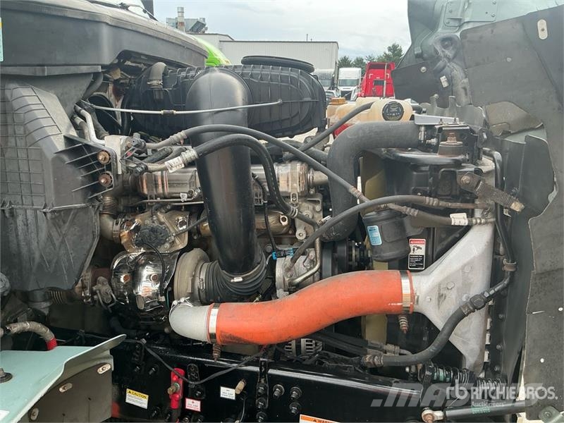 Western Star 4900X 6x4 T/A Sleeper Truck Tractor Autotractoare