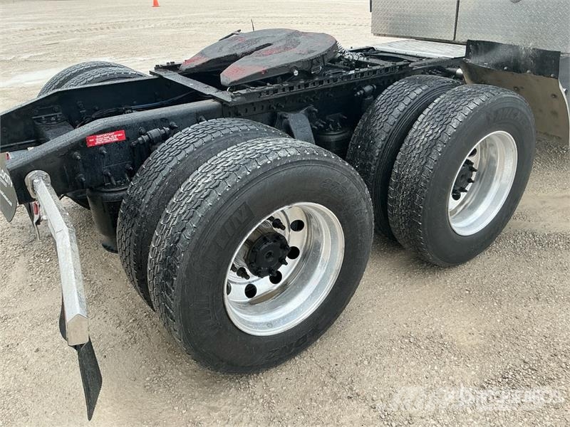 Western Star 4900X 6x4 T/A Sleeper Truck Tractor Autotractoare