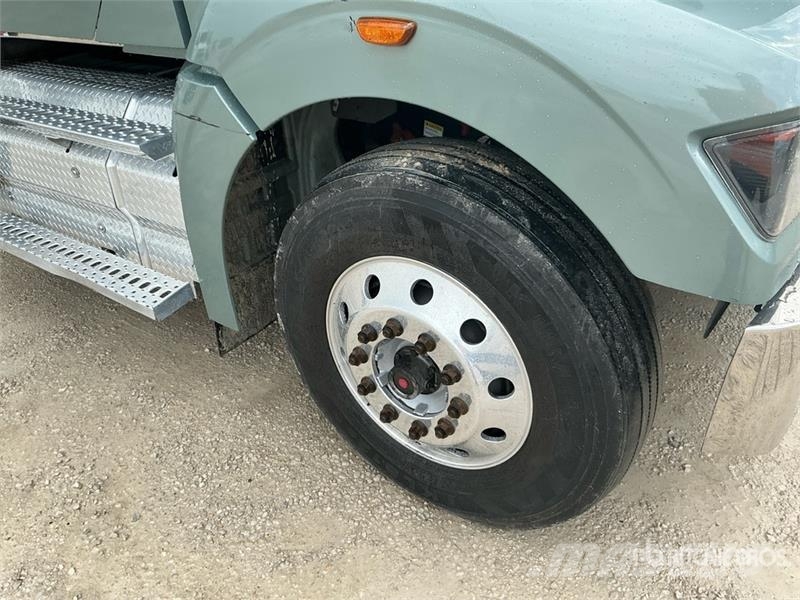 Western Star 4900X 6x4 T/A Sleeper Truck Tractor Autotractoare
