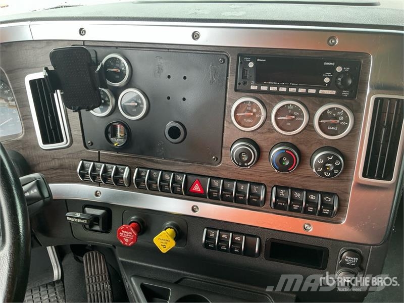 Western Star 4900X 6x4 T/A Sleeper Truck Tractor Autotractoare