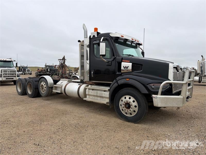 Western Star 49X 8x4 Tri/A Day Cab Truck Tractor Ciągniki siodłowe