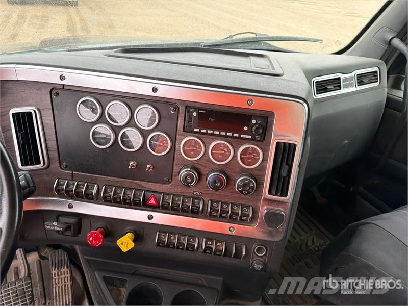 Western Star 49X 8x4 Tri/A Day Cab Truck Tractor Ciągniki siodłowe