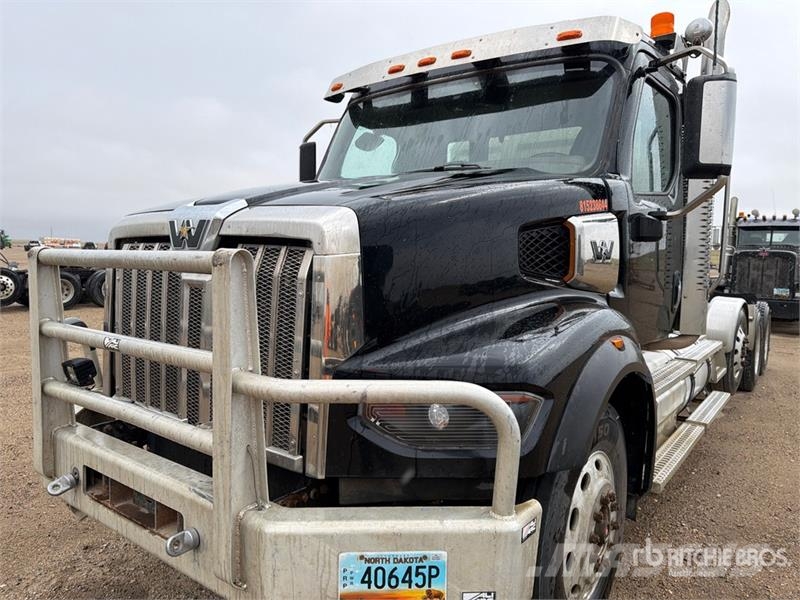 Western Star 49X 8x4 Tri/A Day Cab Truck Tractor Nyergesvontatók