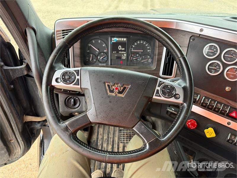 Western Star 49X 8x4 Tri/A Day Cab Truck Tractor Ciągniki siodłowe