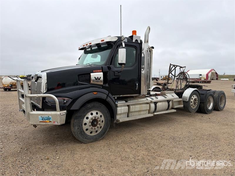 Western Star 49X 8x4 Tri/A Day Cab Truck Tractor Ciągniki siodłowe