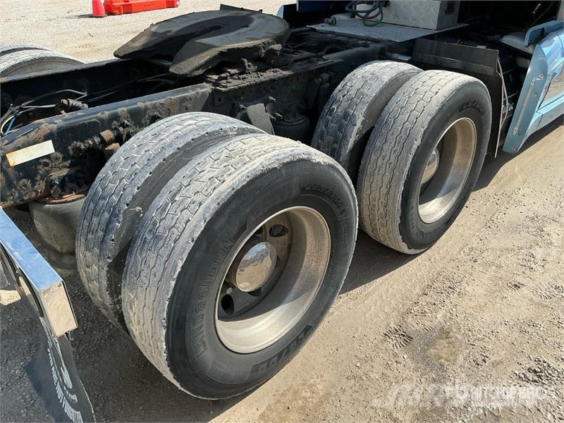 Western Star 5700 6x4 T/A Sleeper Truck Tractor Tracteur routier