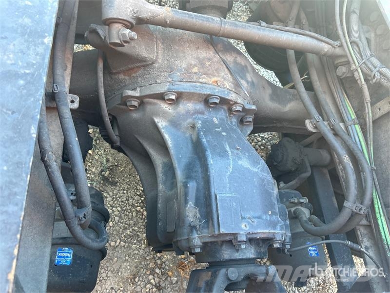 Western Star 5700 6x4 T/A Sleeper Truck Tractor (Inoperable) Ťahače