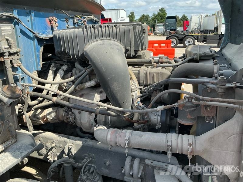 Western Star 5700 6x4 T/A Sleeper Truck Tractor Tracteur routier