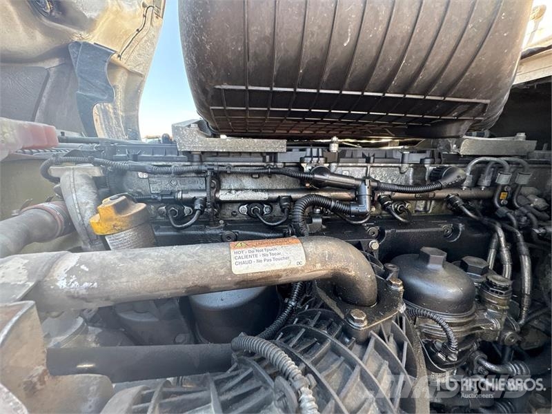 Western Star 5700XE 6x4 T/A Sleeper Truck Tractor Traktorske jedinice