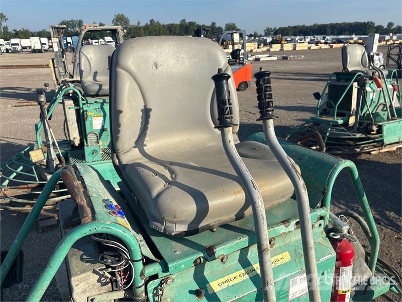 Whiteman HHN34TVDTCSL5 Ride-On Power Trowel Tasandajad