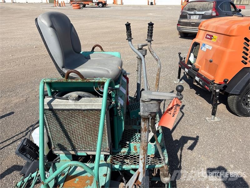 Whiteman HHN34TVDTCSL5 Ride-On Power Trowel Trowels