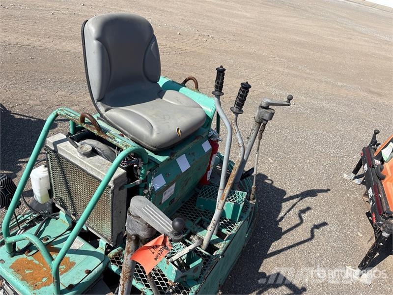 Whiteman HHN34TVDTCSL5 Ride-On Power Trowel Trowels