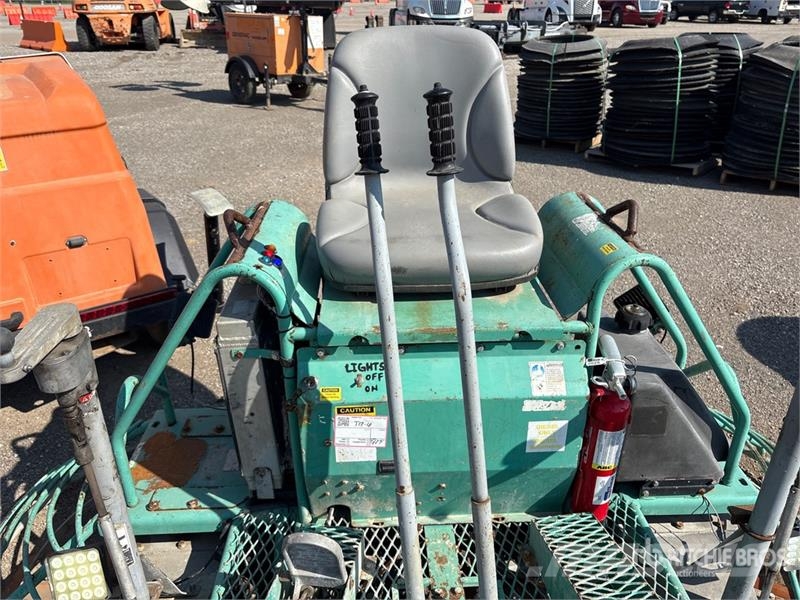 Whiteman HHN34TVDTCSL5 Ride-On Power Trowel Trowels