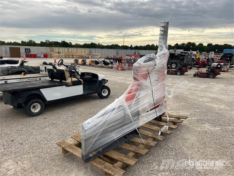 Wig XNGG0272 72 in 72 in Sickle Bar Skid Steer Mow 割草机