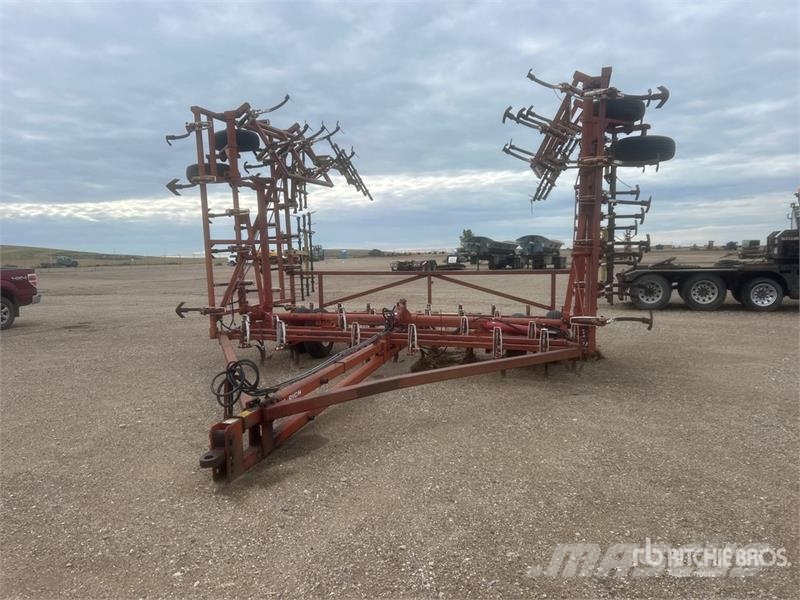 Wil-Rich 35 ft Cultivator Kultivatori