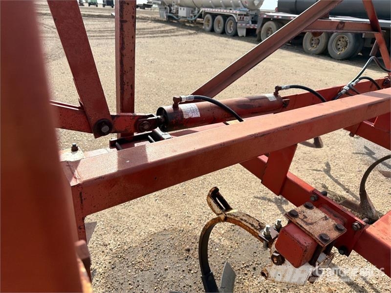 Wil-Rich 36 ft Chisel Plow Głębosze