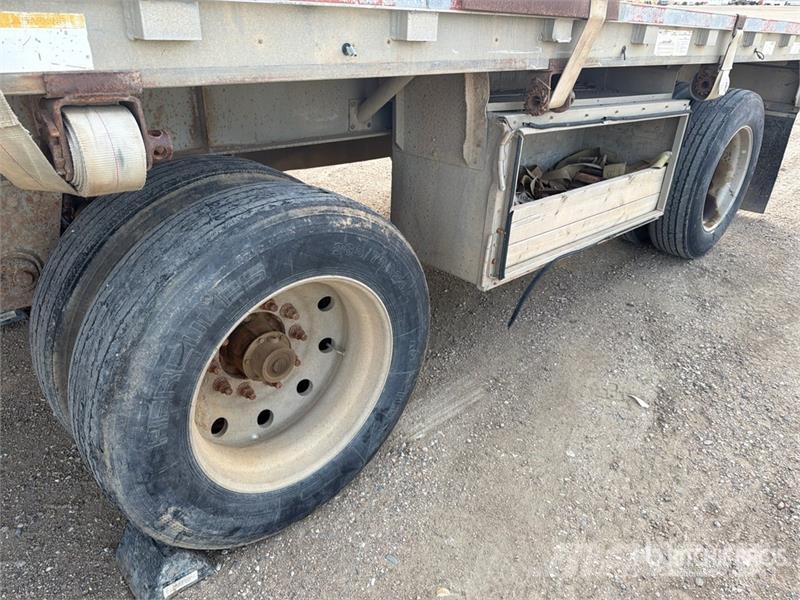 Wilson CF-900 48 ft T/A Spread Axle Flatbed Trailer مقطوروات مسطحة/مفصلية الجوانب