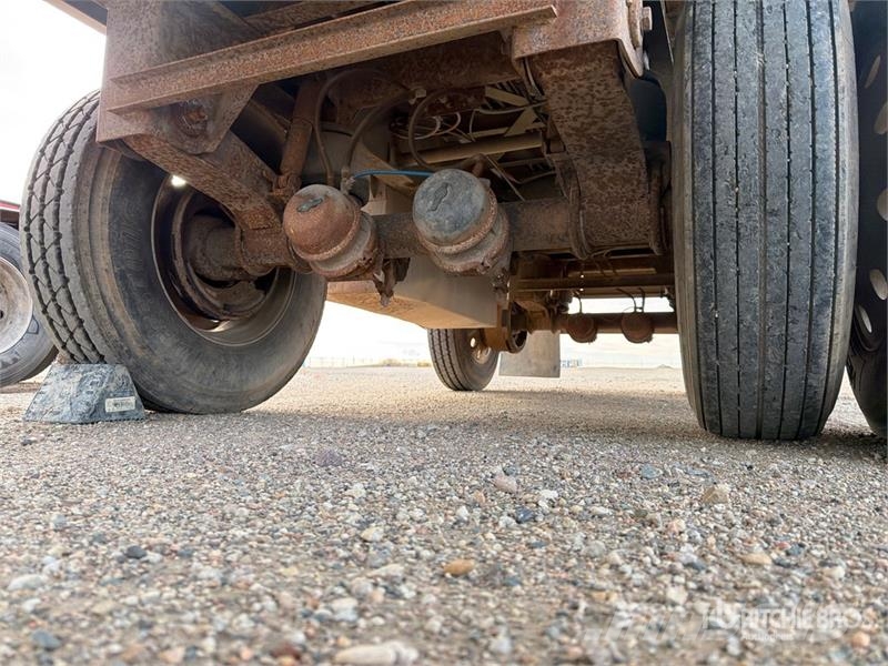 Wilson CF-900 48 ft T/A Spread Axle Flatbed Trailer مقطوروات مسطحة/مفصلية الجوانب