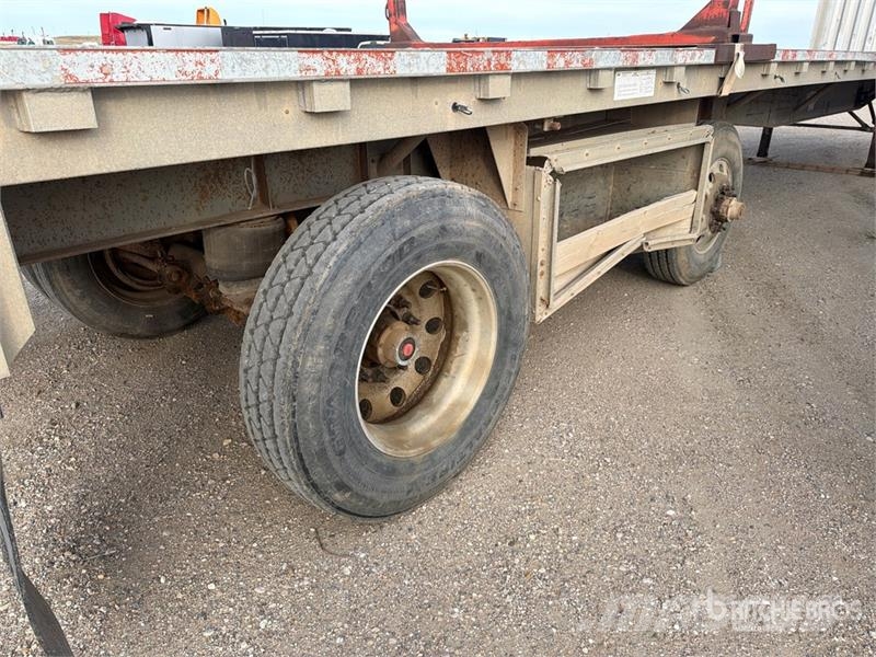 Wilson CF-900 48 ft T/A Spread Axle Flatbed Trailer مقطوروات مسطحة/مفصلية الجوانب
