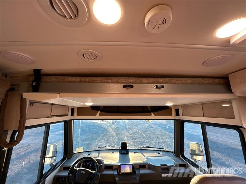  Winnebago Adventurer Motor Home Motorhomes and caravans