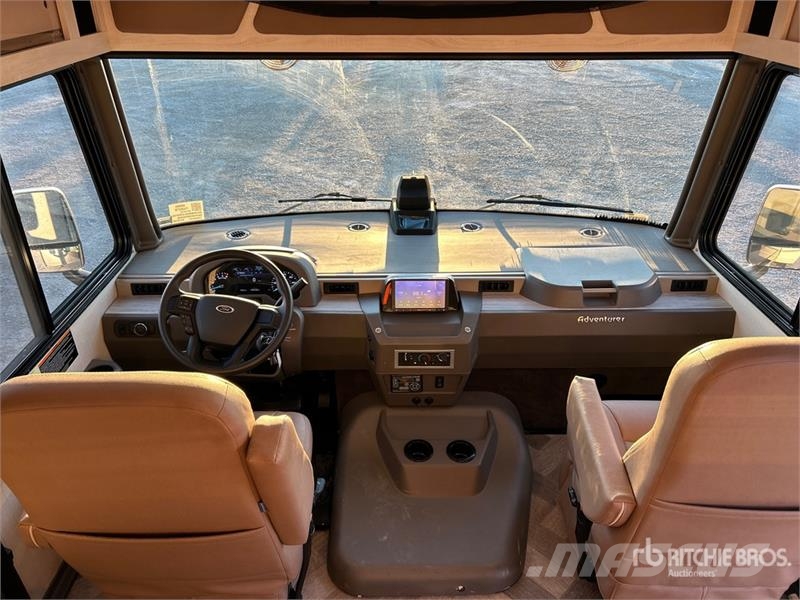  Winnebago Adventurer Motor Home Motorhomes and caravans